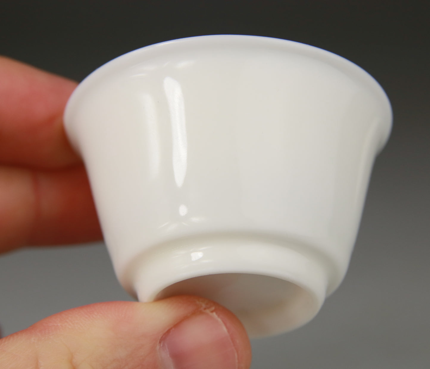 Paire de coupes en porcelaine de Dehua