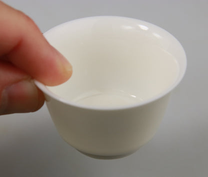 Paire de coupes en porcelaine de Dehua