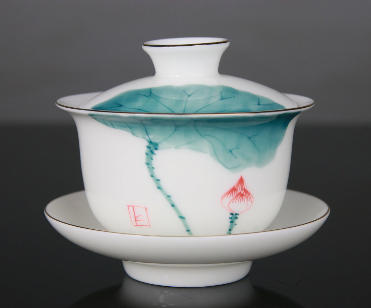 Gaiwan en Porcelaine Peinte Lotus Dorure - 140 mL