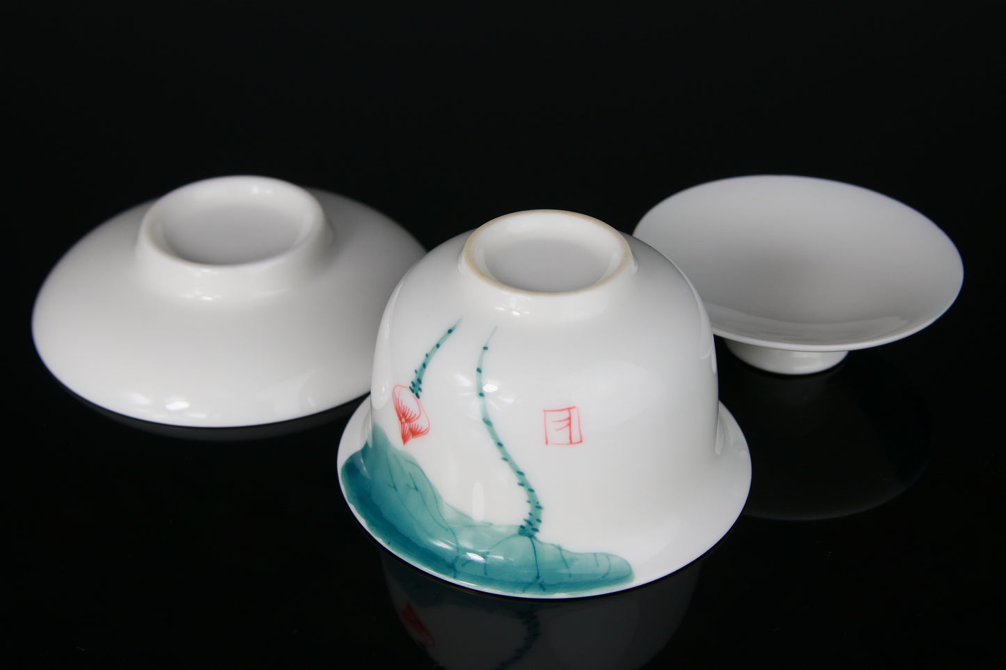 Gaiwan en Porcelaine Peinte Lotus Dorure - 140 mL
